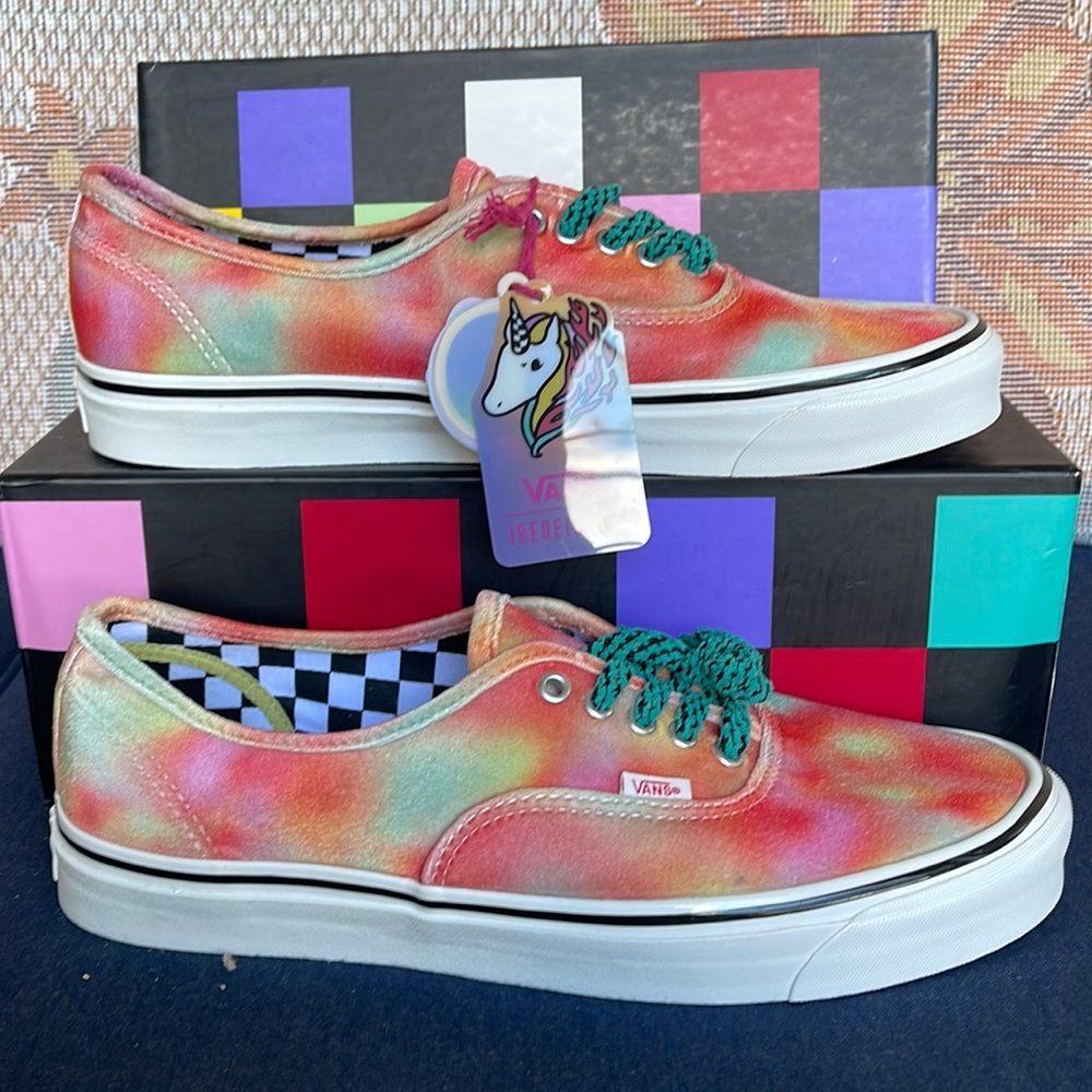 Vans Authentic 44 D
Ireneisgood Multi
VN0005U8BMC
WMNS Sneakers
